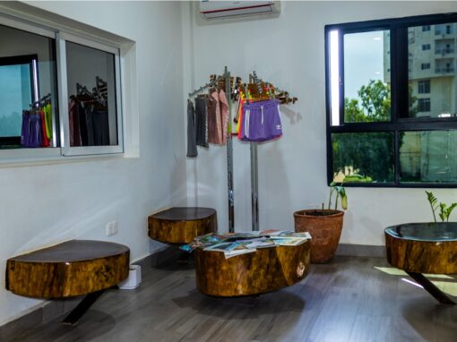 Sitting Area & Shop